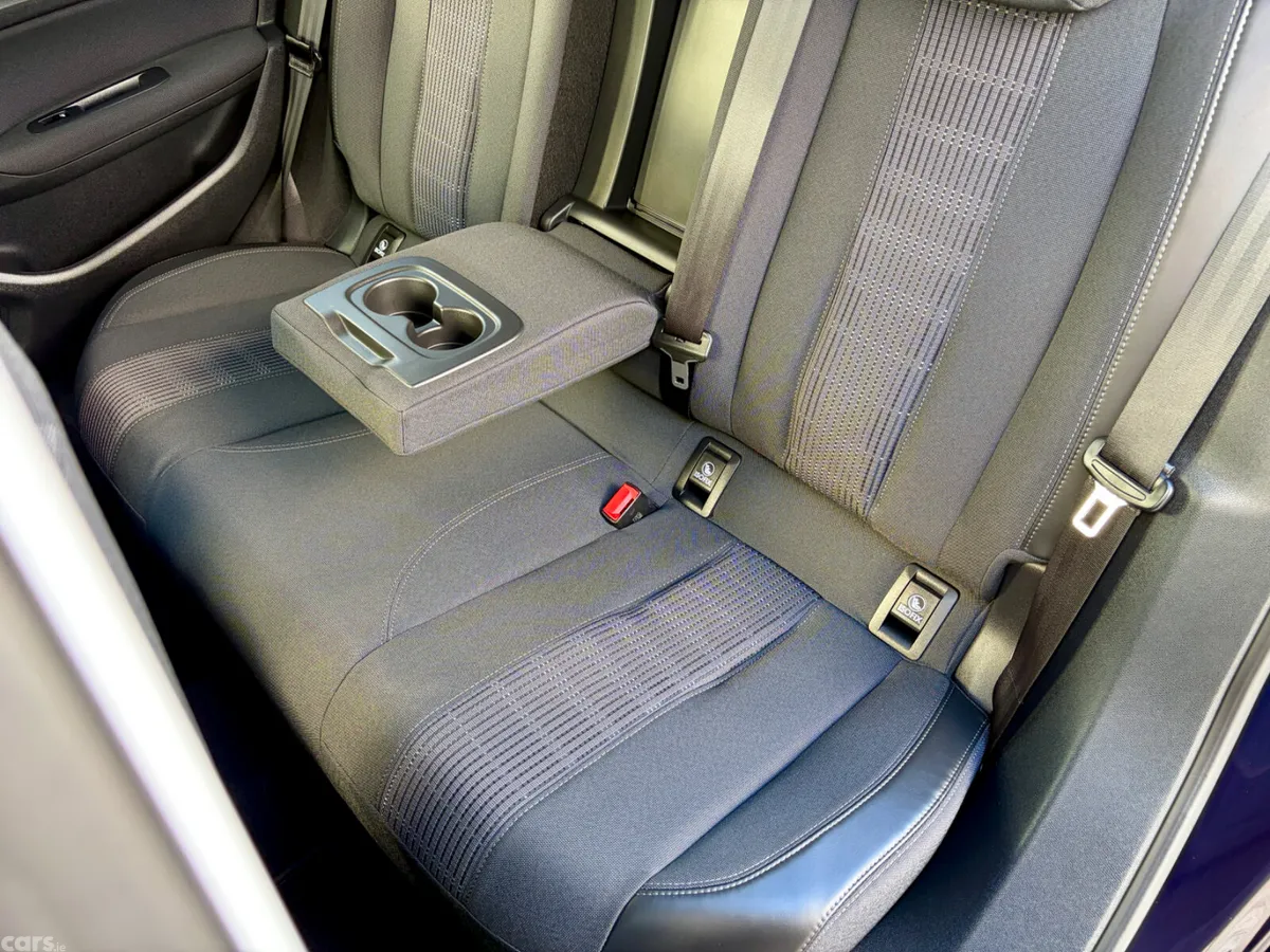 Peugeot 308 Hatchback, Diesel, 2018, Blue