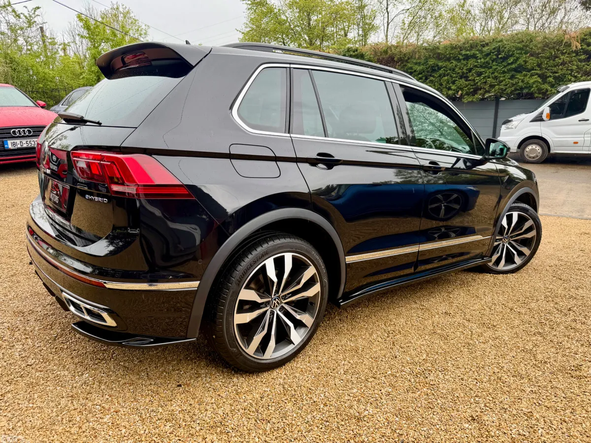 Volkswagen Tiguan SUV, Petrol Plug-in Hybrid, 2023, Black