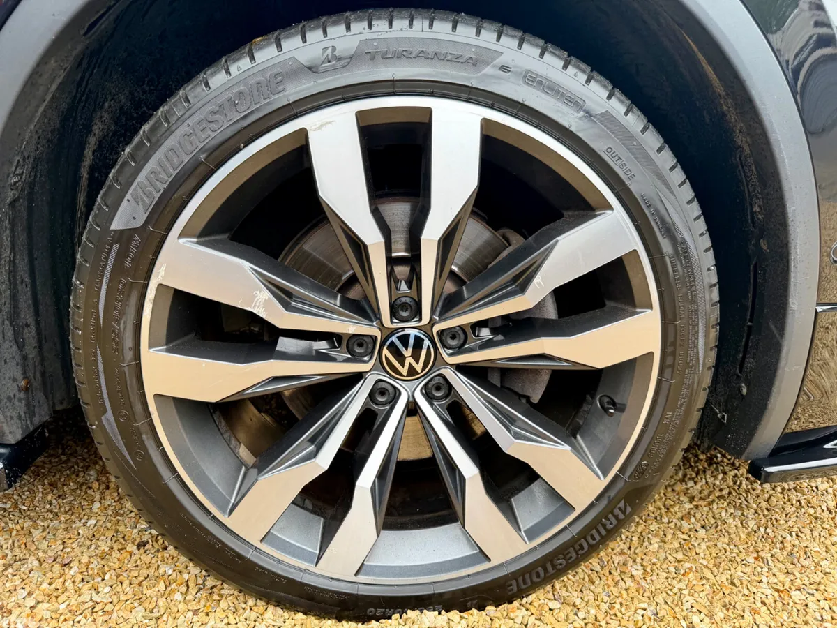 Volkswagen Tiguan SUV, Petrol Plug-in Hybrid, 2023, Black