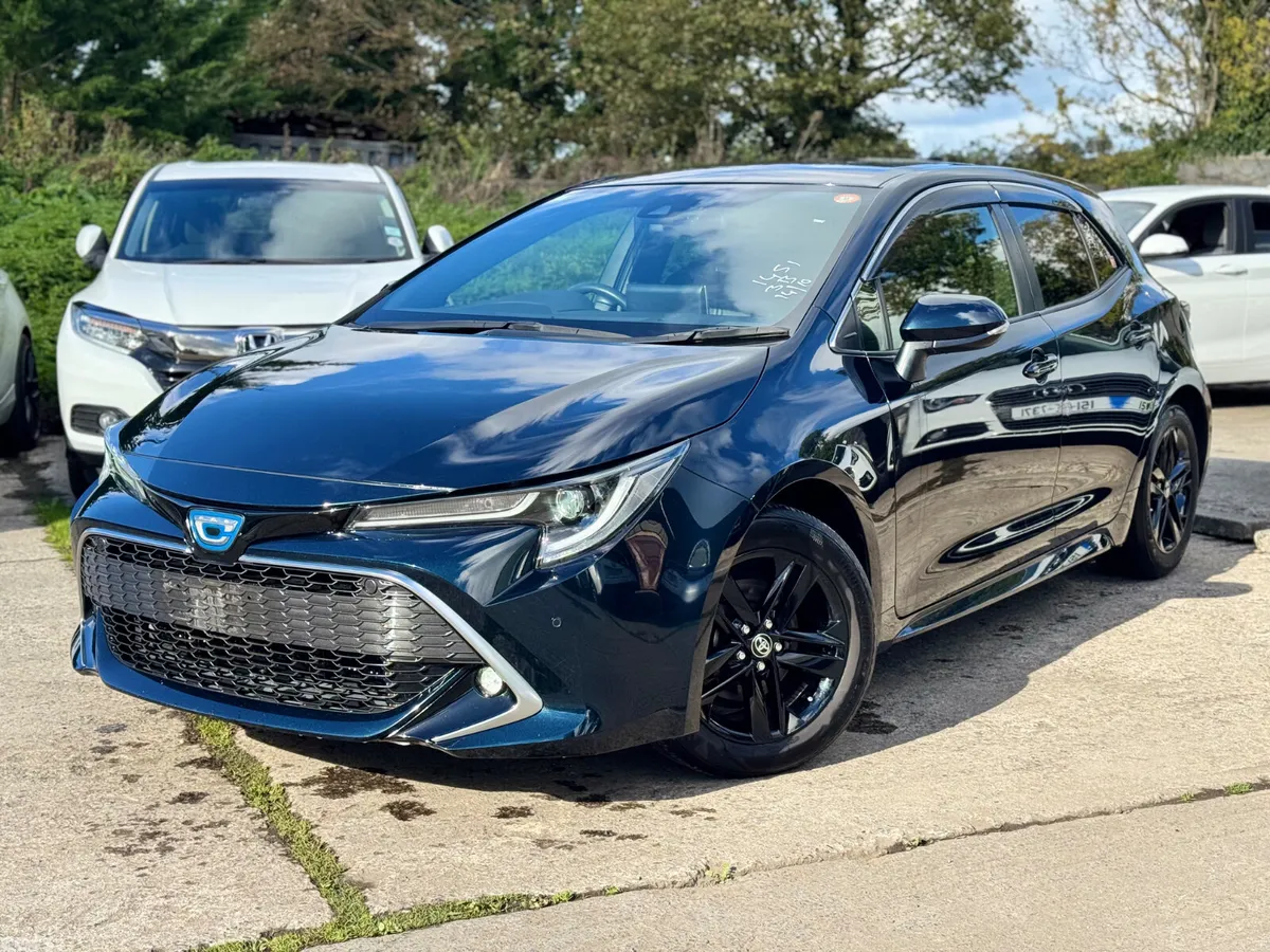Toyota Corolla Hatchback, Petrol Hybrid, 2020, Green