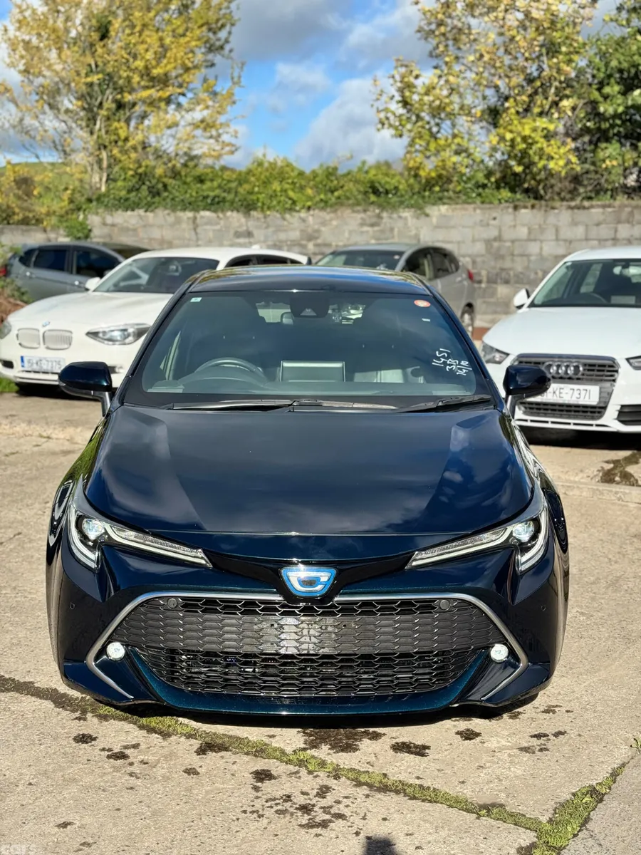 Toyota Corolla Hatchback, Petrol Hybrid, 2020, Green