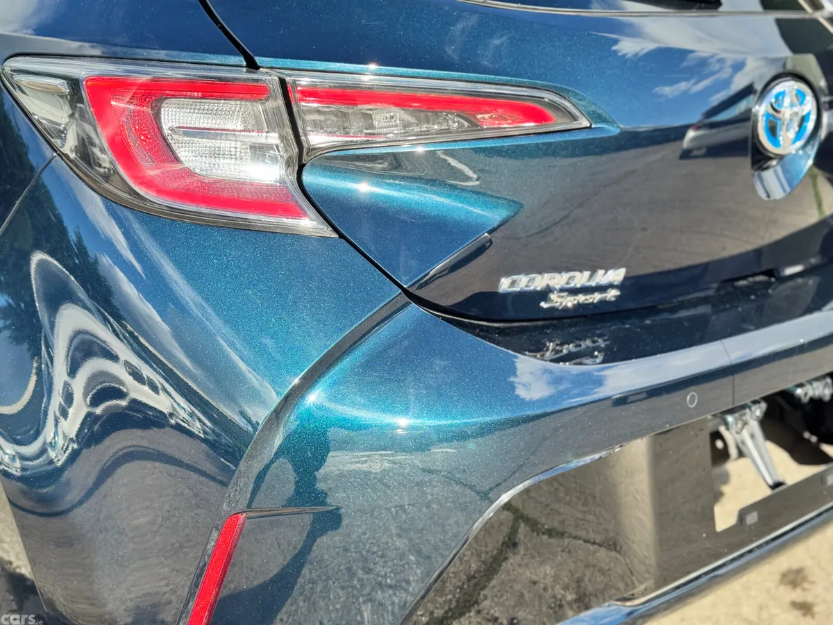 Toyota Corolla Hatchback, Petrol Hybrid, 2020, Green