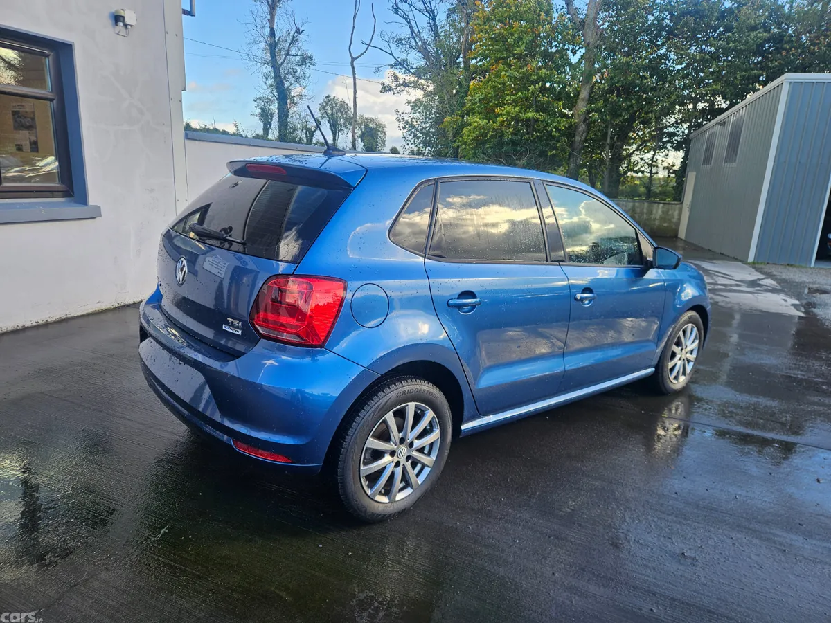 Volkswagen Polo Hatchback, Petrol, 2017, Blue
