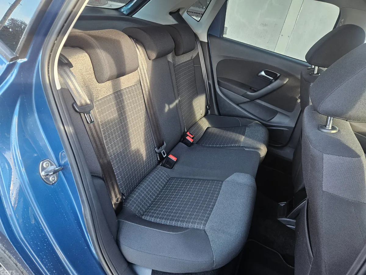 Volkswagen Polo Hatchback, Petrol, 2017, Blue