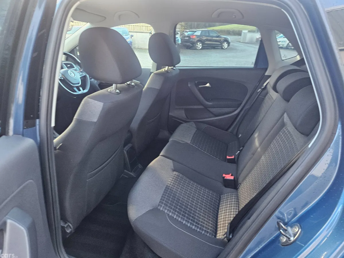 Volkswagen Polo Hatchback, Petrol, 2017, Blue