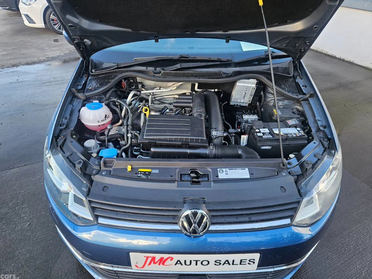 Volkswagen Polo Hatchback, Petrol, 2017, Blue