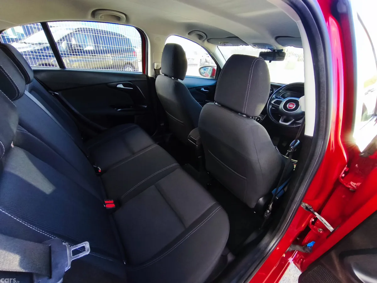 Fiat Tipo MPV, Diesel, 2017, Red