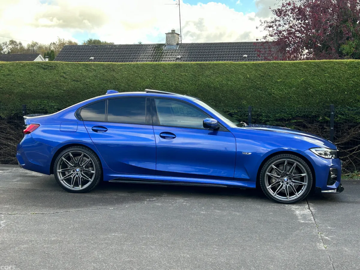 BMW 3-Series Saloon, Petrol Hybrid, 2022, Blue