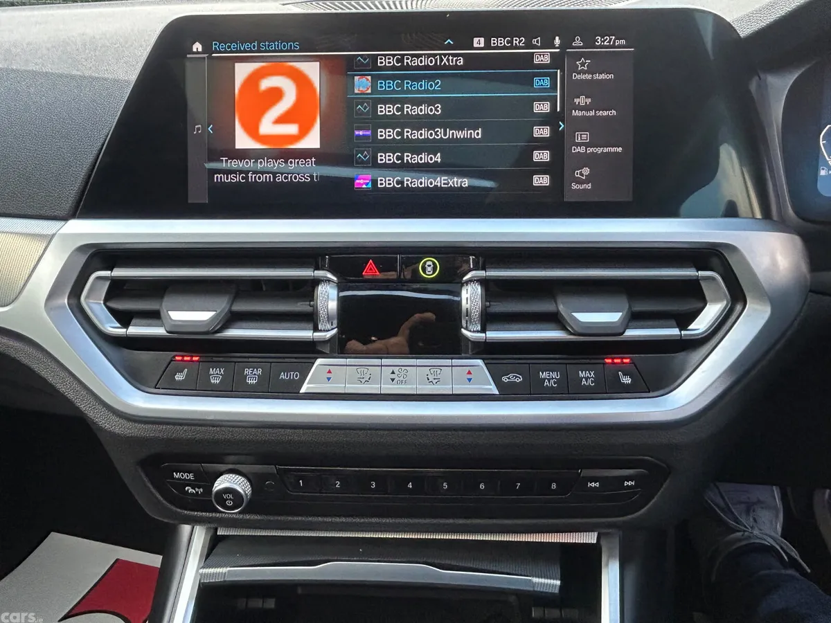 BMW 3-Series Saloon, Petrol Hybrid, 2022, Blue