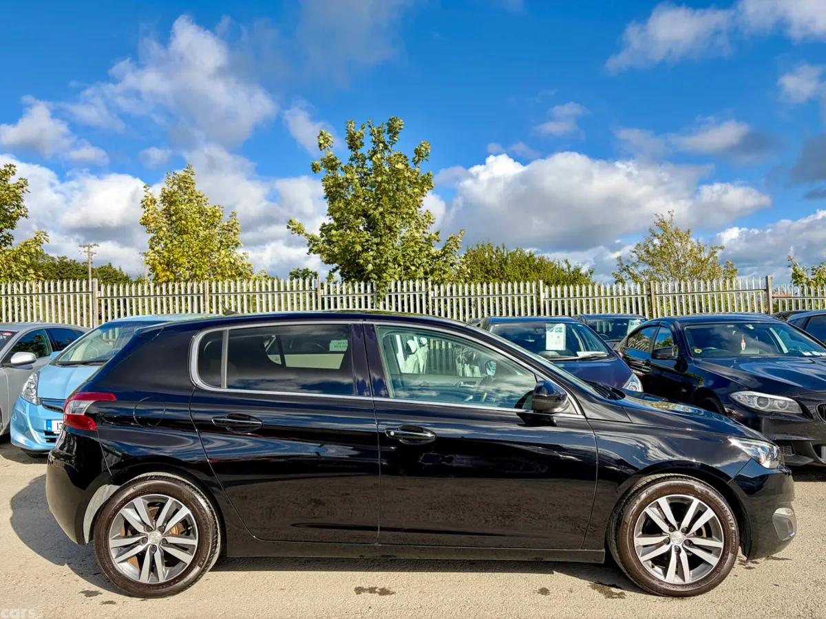 Peugeot 308 Hatchback, Petrol, 2016, Black