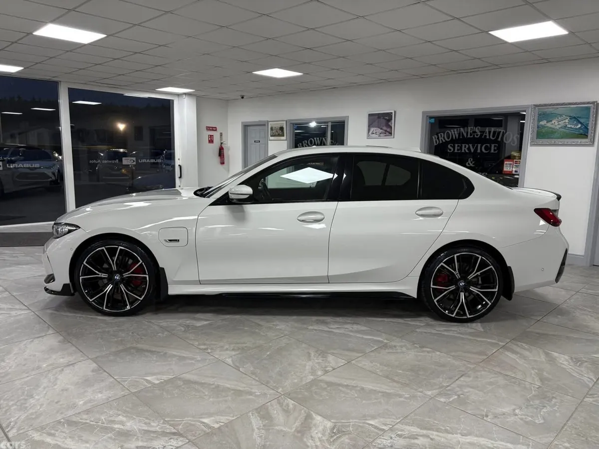 BMW 3-Series Saloon, Petrol Plug-in Hybrid, 2023, White