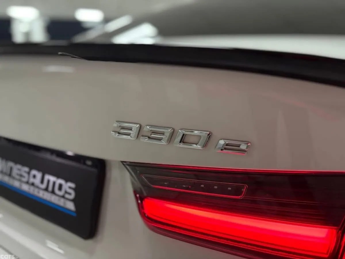 BMW 3-Series Saloon, Petrol Plug-in Hybrid, 2023, White