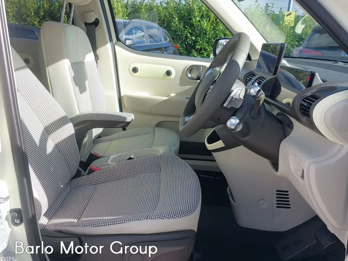 Hyundai INSTER SUV, Electric, 2027, White