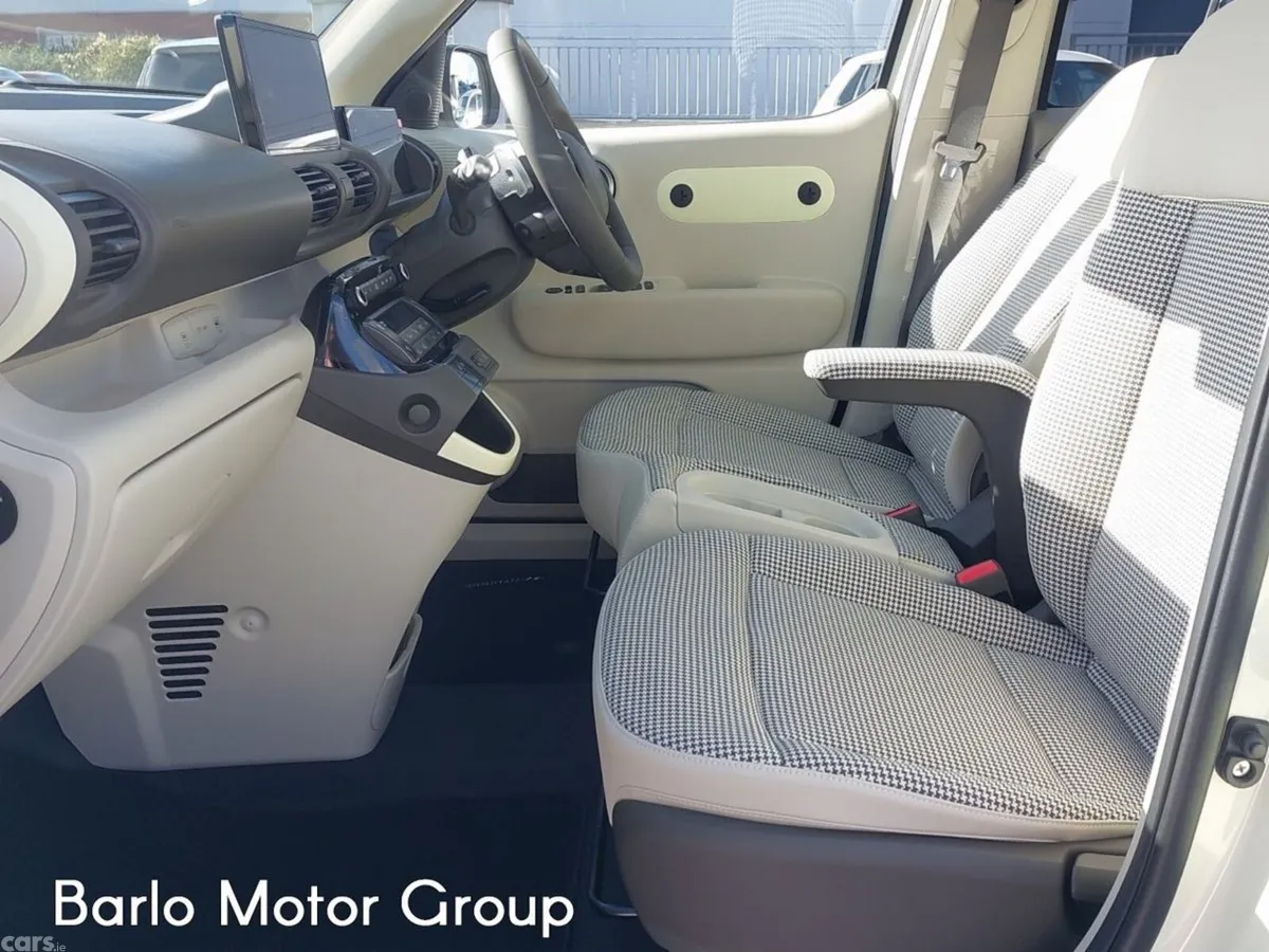 Hyundai INSTER SUV, Electric, 2027, White