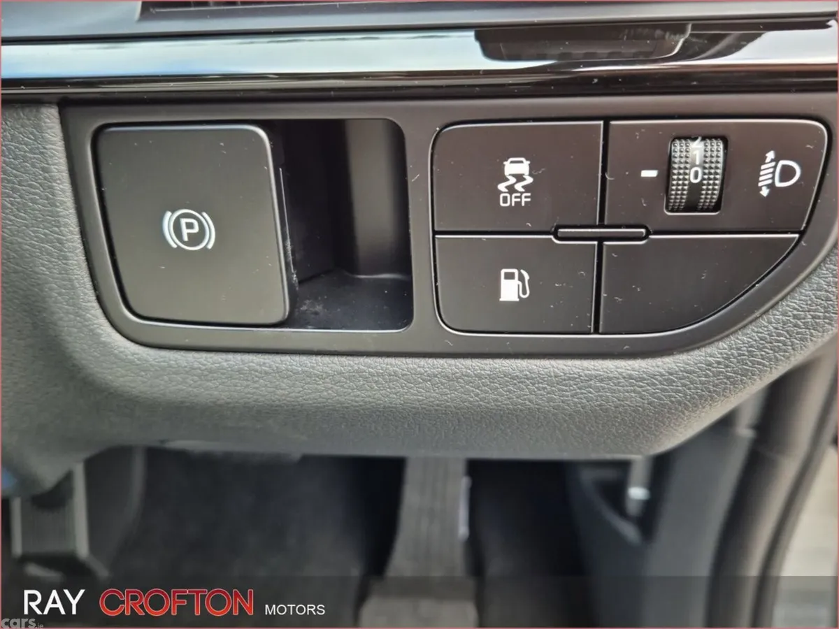 Kia Sportage SUV, Petrol Plug-in Hybrid, 2026, Grey