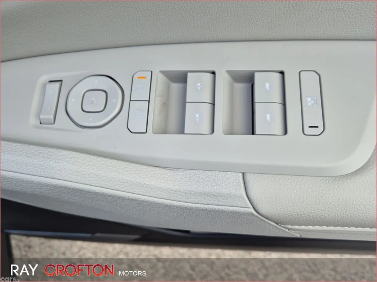 Kia Sportage SUV, Petrol Plug-in Hybrid, 2026, Grey