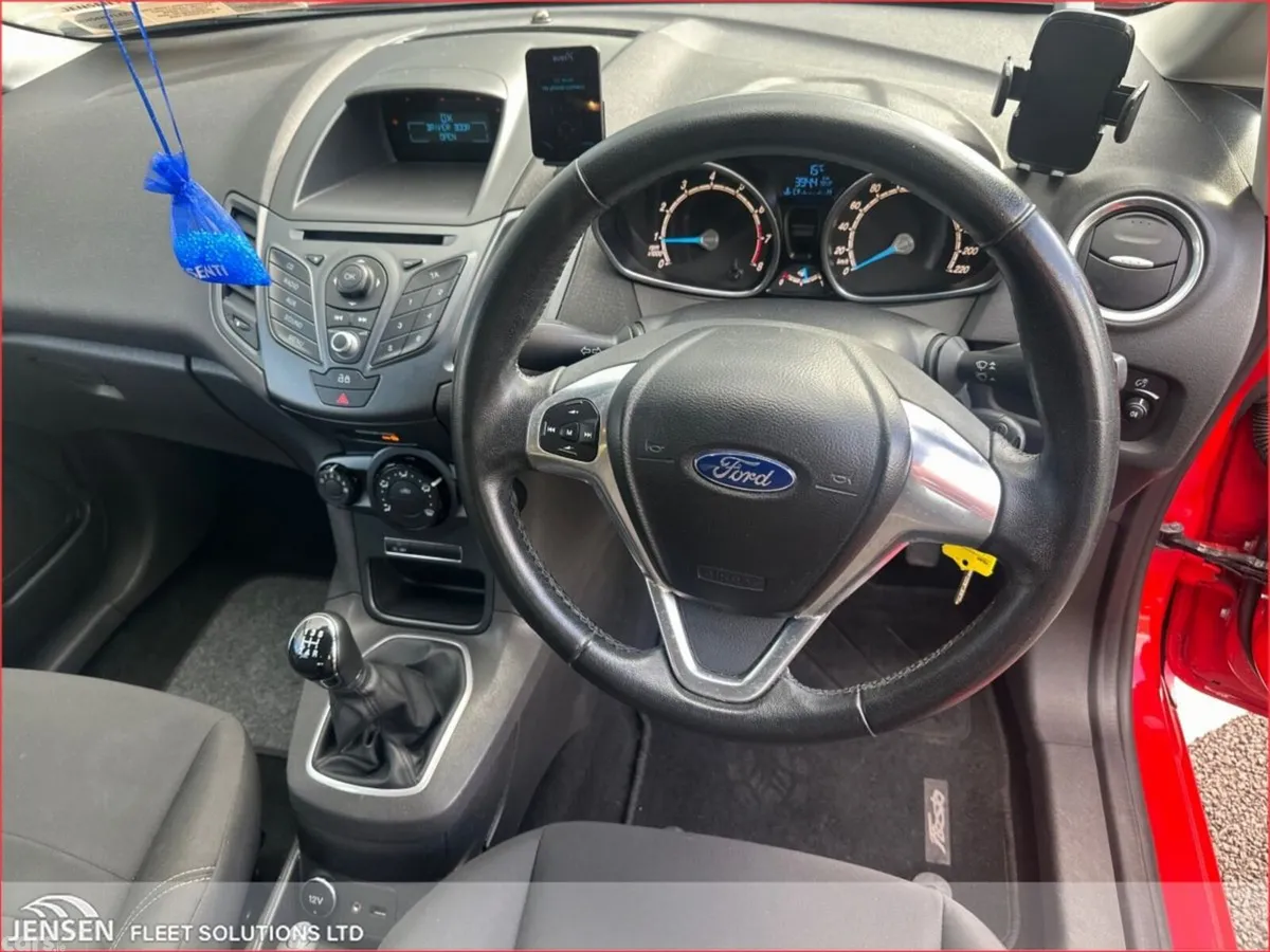 Ford Fiesta Hatchback, Petrol, 2014, Red