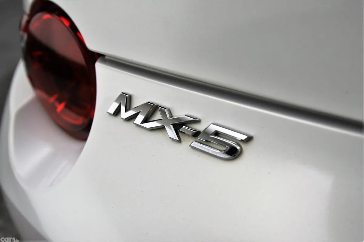 Mazda MX-5 Convertible, Petrol, 2016, White