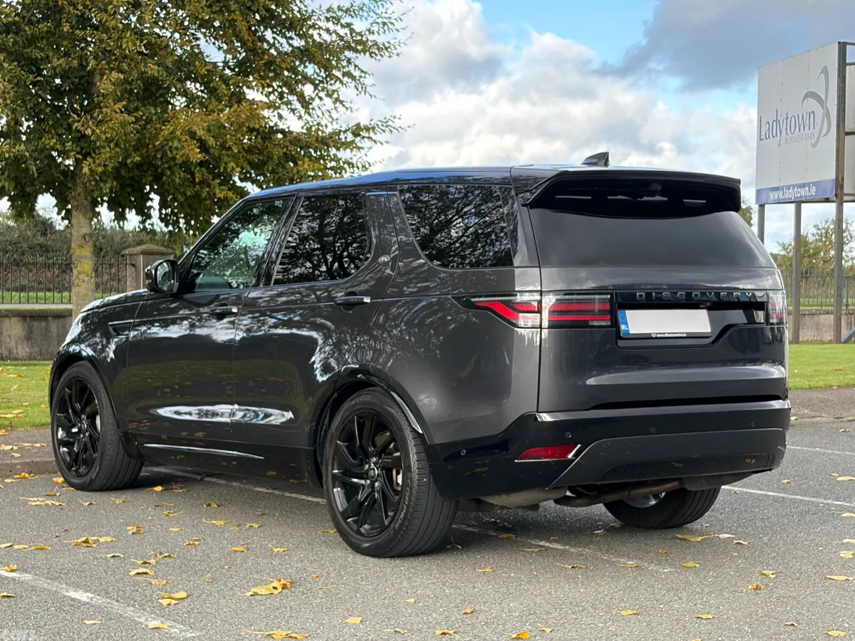 Land Rover Discovery SUV, Diesel, 2023, Grey