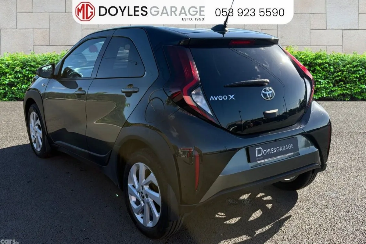Toyota Aygo Hatchback, Petrol, 2022, Green