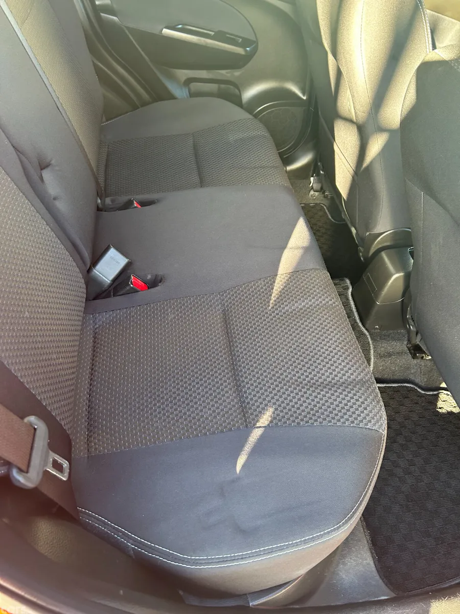 Suzuki Swift Hatchback, Petrol, 2015, Red