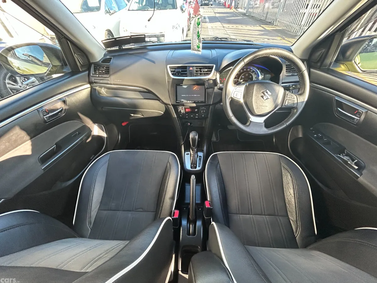 Suzuki Swift Hatchback, Petrol, 2015, Yellow