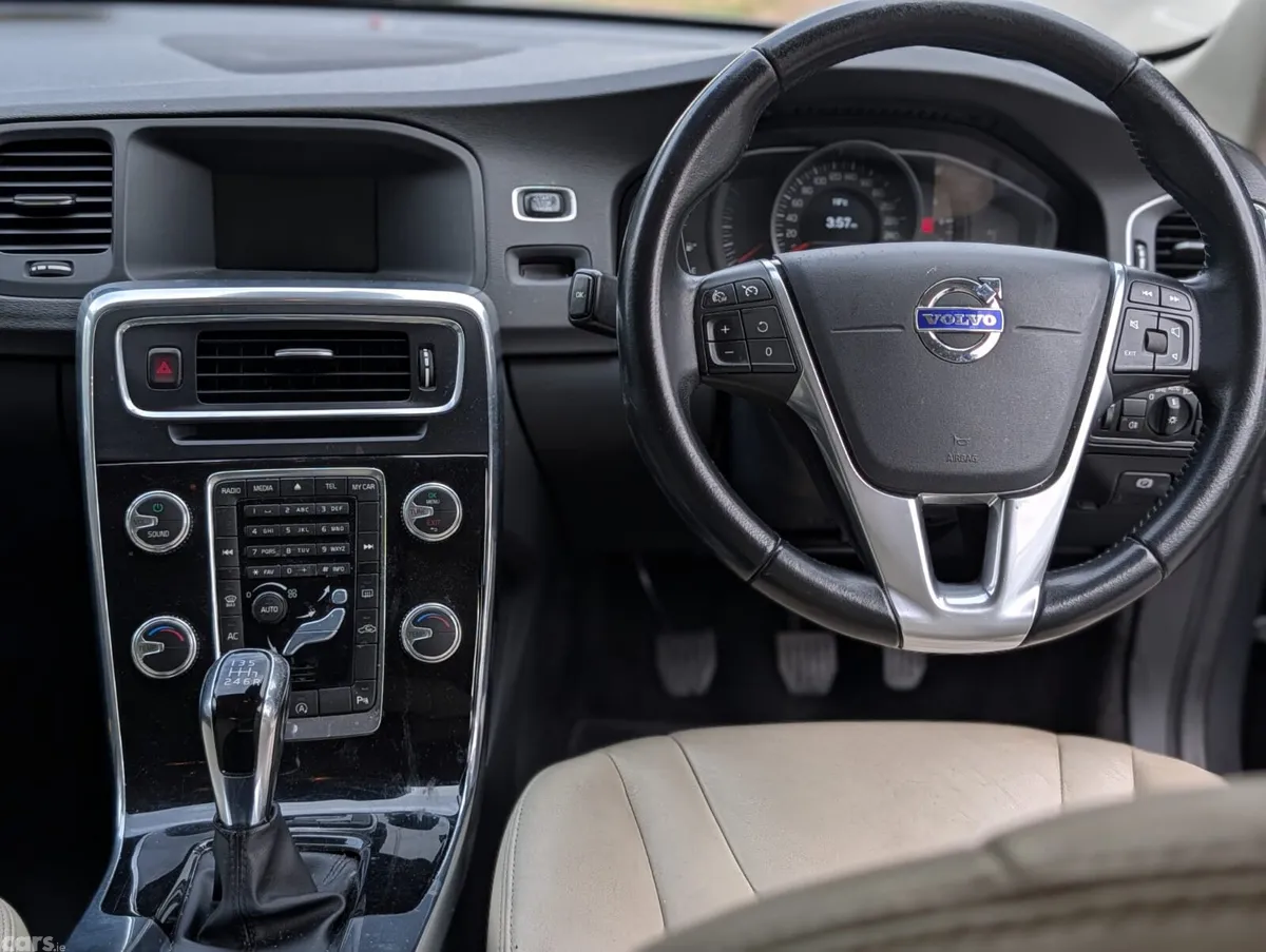 Volvo S60 Saloon, Diesel, 2016, Grey