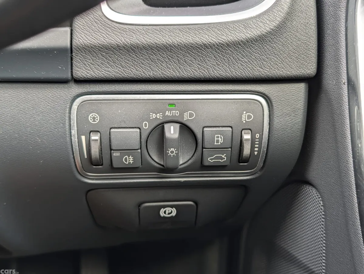 Volvo S60 Saloon, Diesel, 2016, Grey