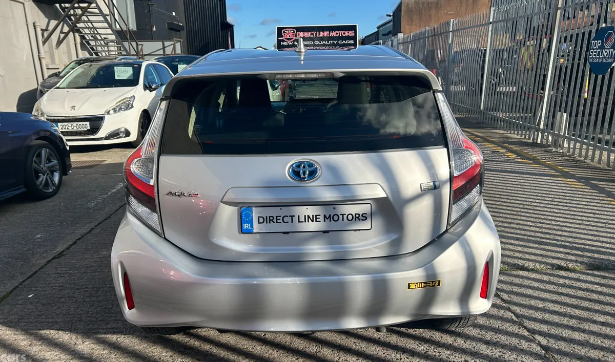 Toyota Aqua Hatchback, Petrol Hybrid, 2019, Silver