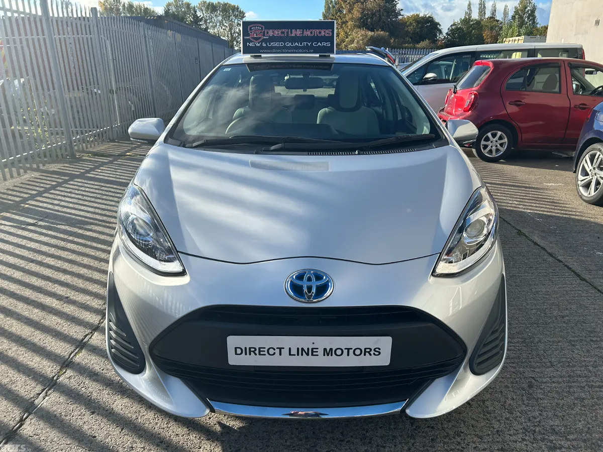 Toyota Aqua Hatchback, Petrol Hybrid, 2019, Silver
