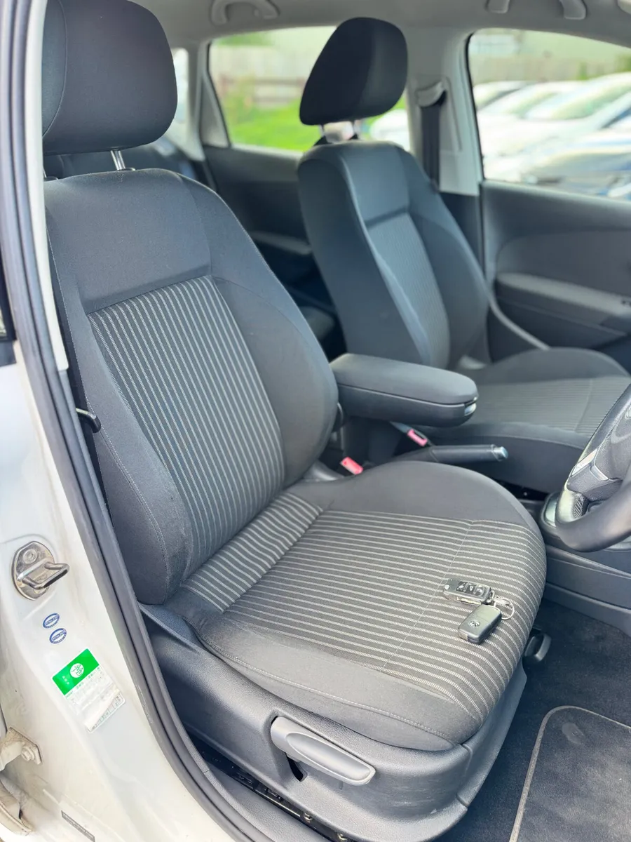 Volkswagen Polo Hatchback, Petrol, 2013, White