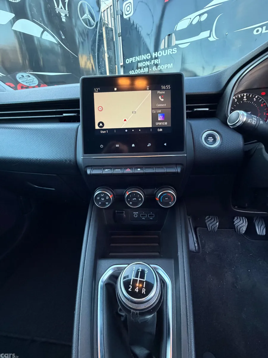 Renault Clio Hatchback, Petrol, 2021, Black