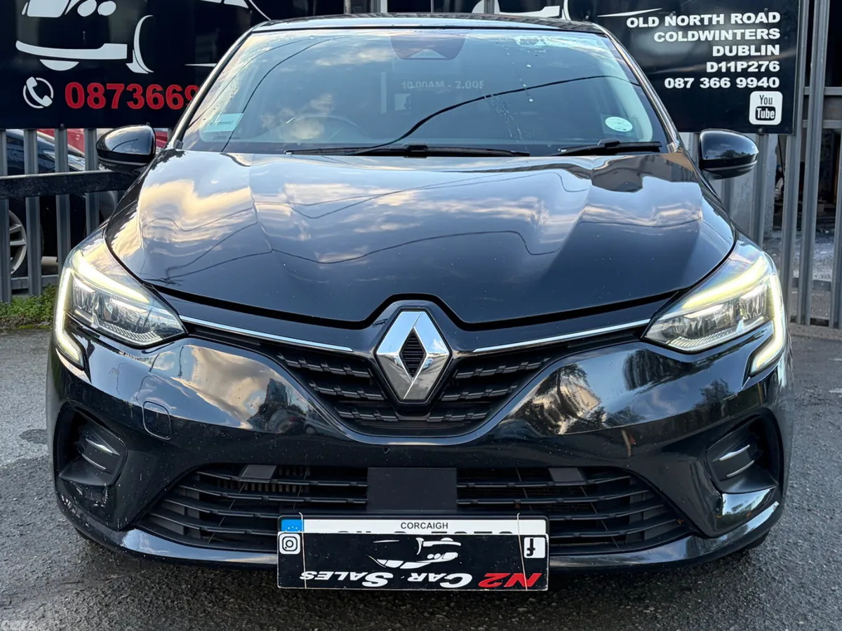 Renault Clio Hatchback, Petrol, 2021, Black