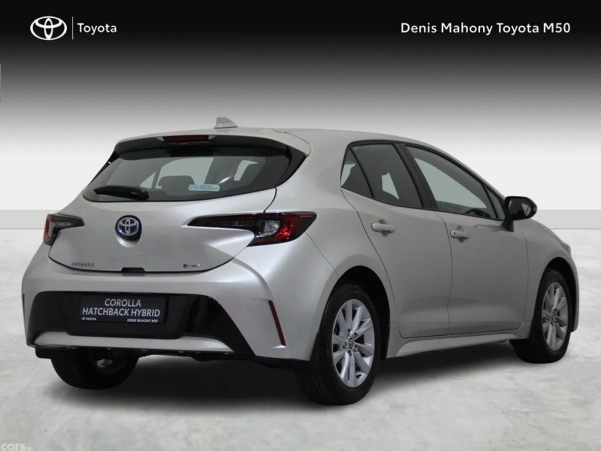 Toyota Corolla Hatchback, 2027, 