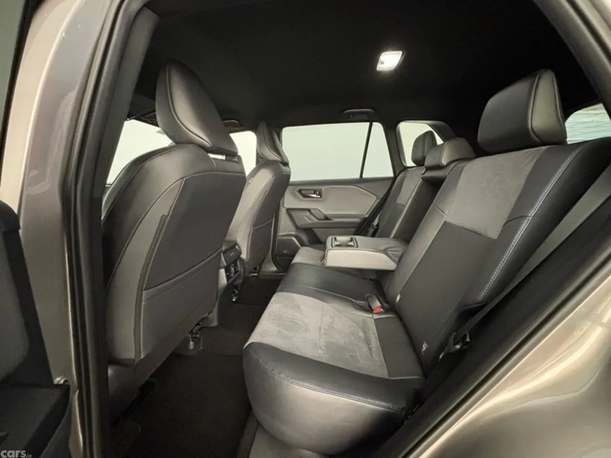 Toyota RAV4 SUV, Petrol Plug-in Hybrid, 2027, 