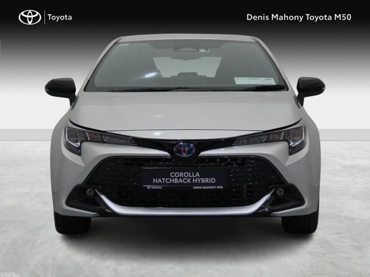 Toyota Corolla Hatchback, 2027, 