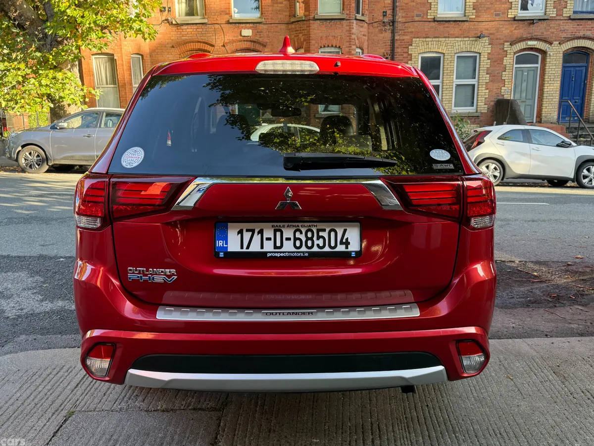 Mitsubishi Outlander SUV, Petrol Plug-in Hybrid, 2017, Red