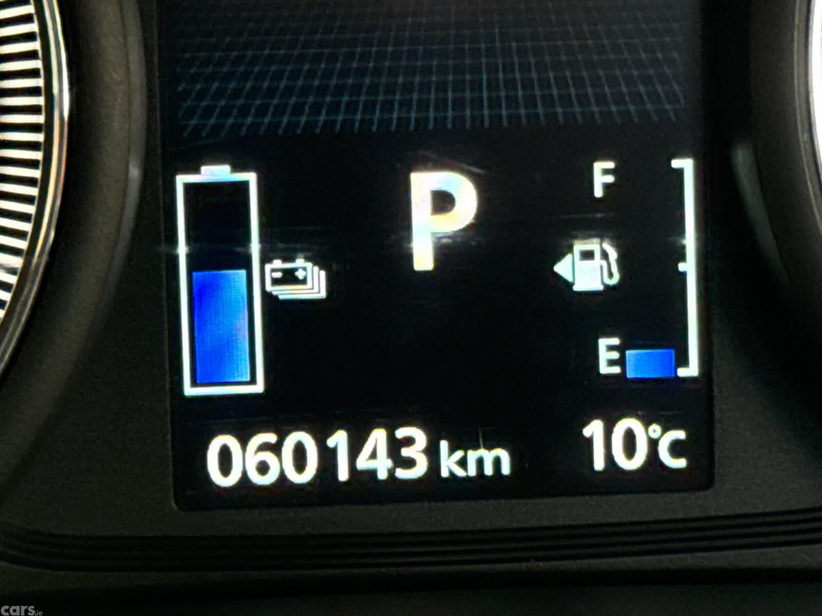 Mitsubishi Outlander SUV, Petrol Plug-in Hybrid, 2017, Red
