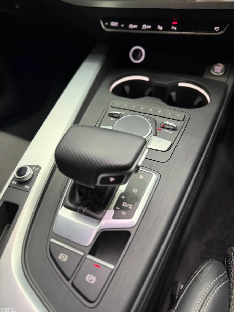 Audi A4 Estate, Petrol, 2019, Red