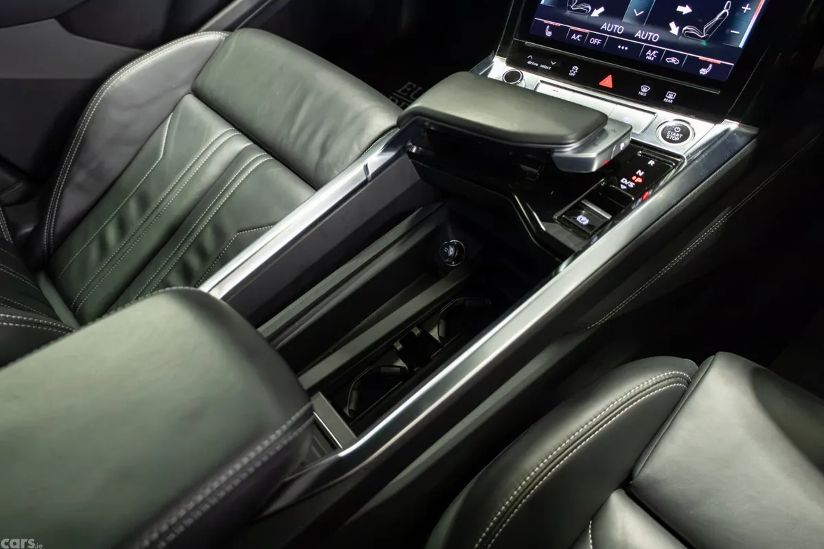 Audi Q8 e-tron SUV, Electric, 2022, Blue
