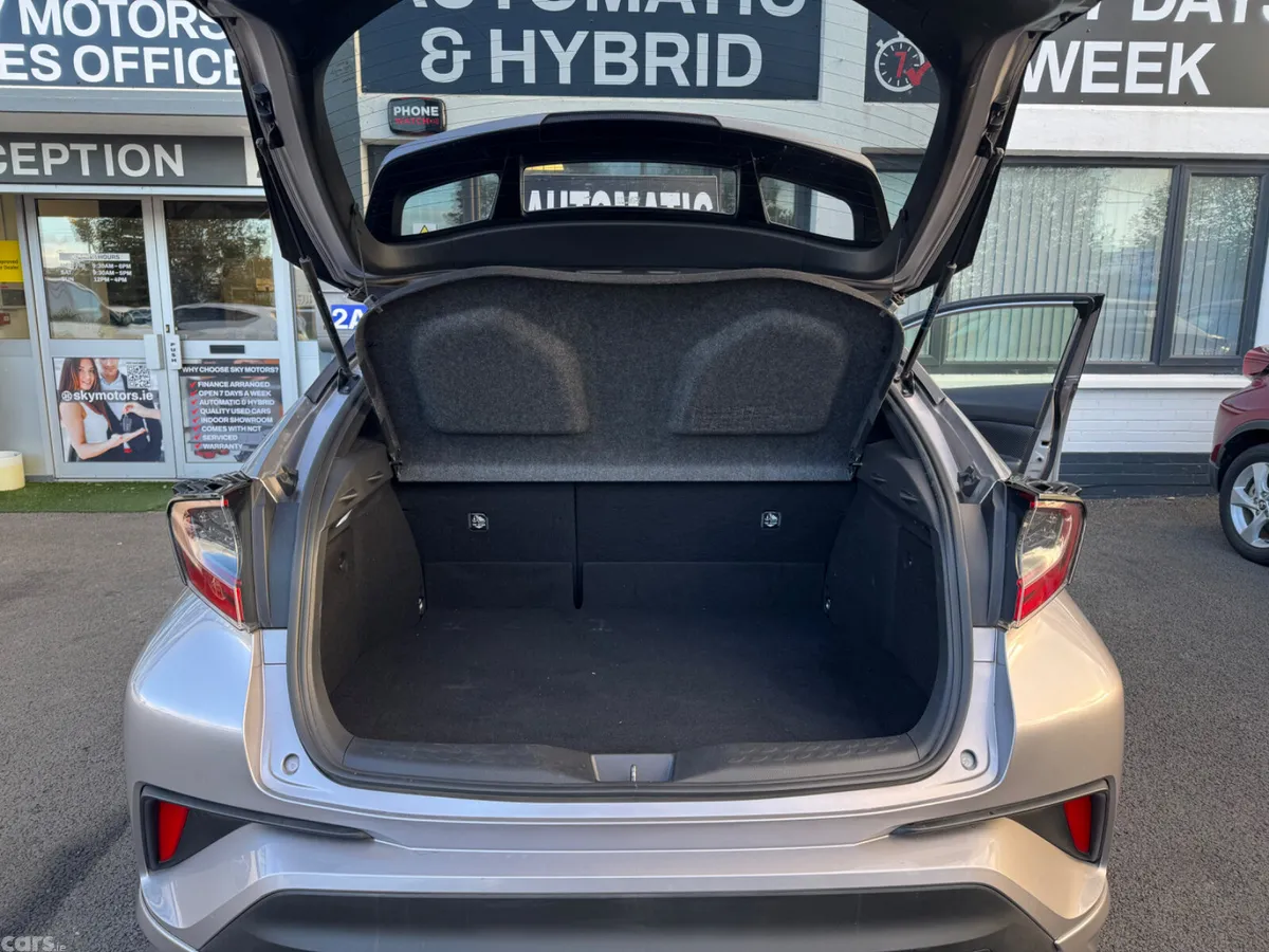 Toyota C-HR SUV, Petrol Hybrid, 2018, Silver