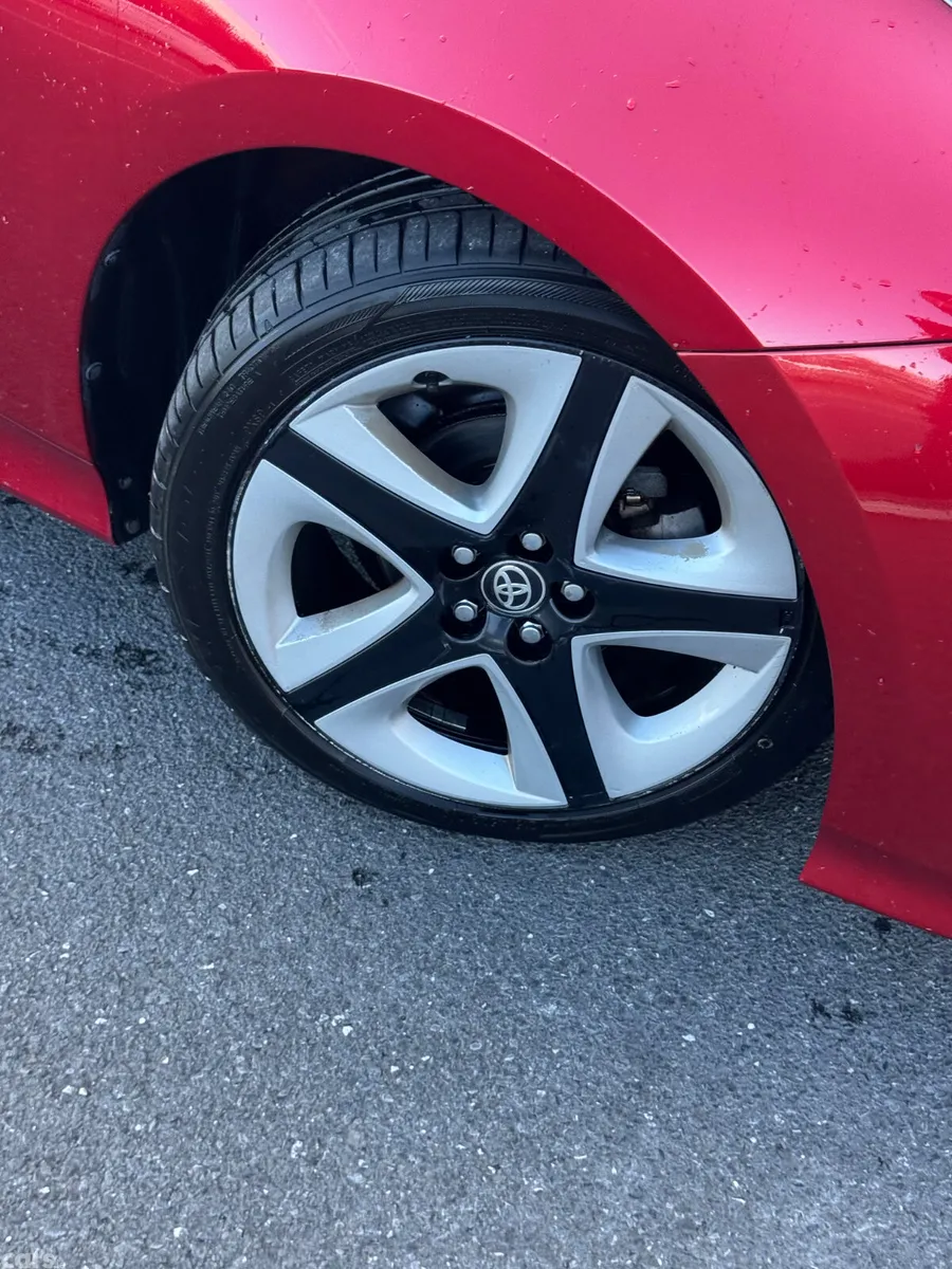 Toyota Prius Hatchback, Petrol Hybrid, 2017, Red