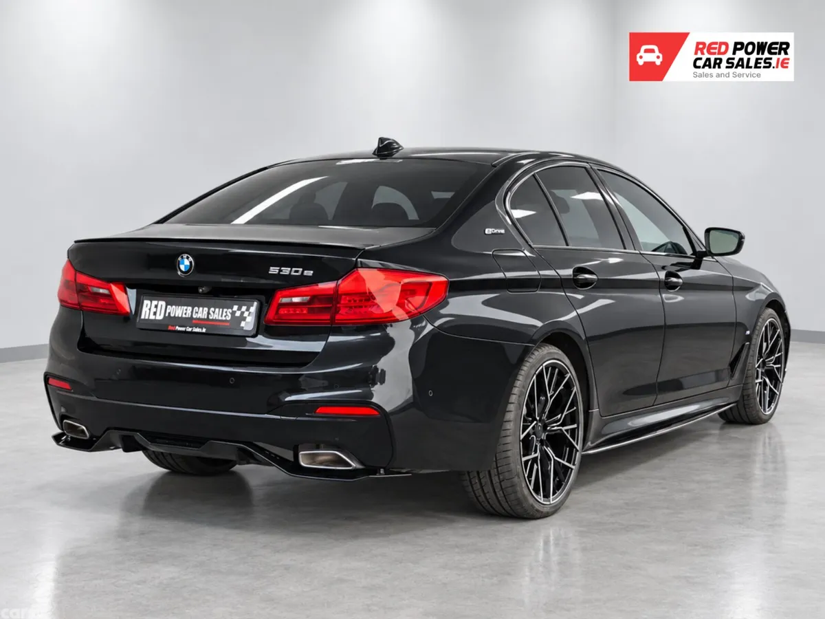 BMW 5-Series Saloon, Petrol Plug-in Hybrid, 2018, Black
