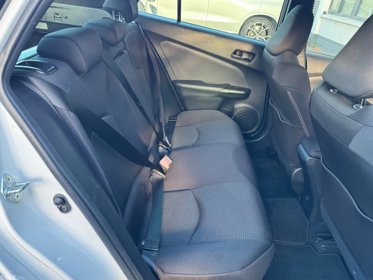 Toyota Prius Hatchback, Petrol Hybrid, 2021, White