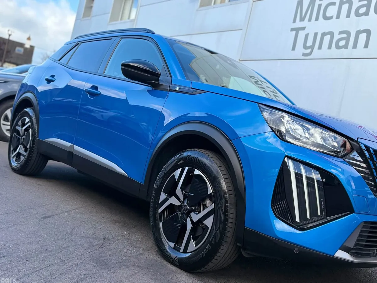 Peugeot 2008 SUV, Electric, 2025, Blue