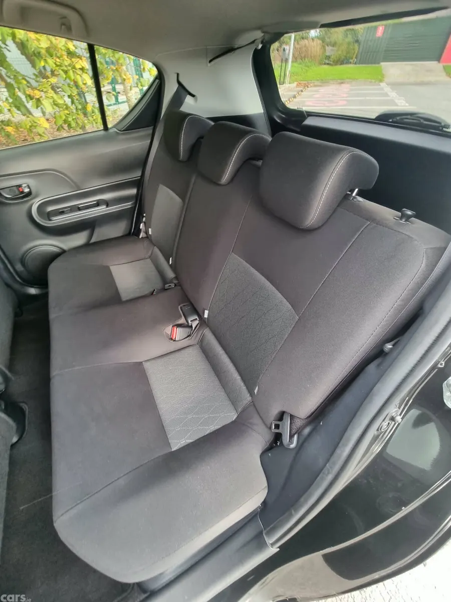 Toyota Aqua Hatchback, Petrol Hybrid, 2020, White
