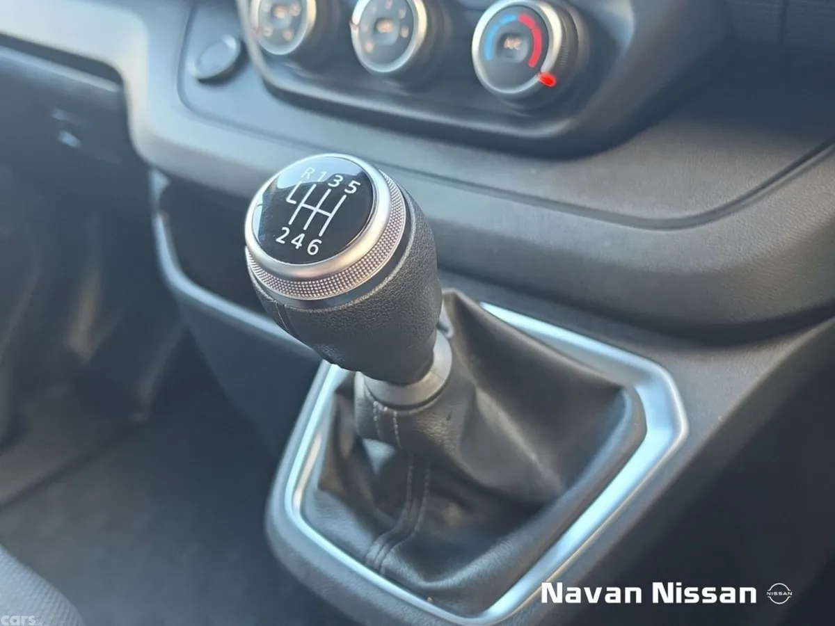 Nissan Primastar MPV, Diesel, 2026, White