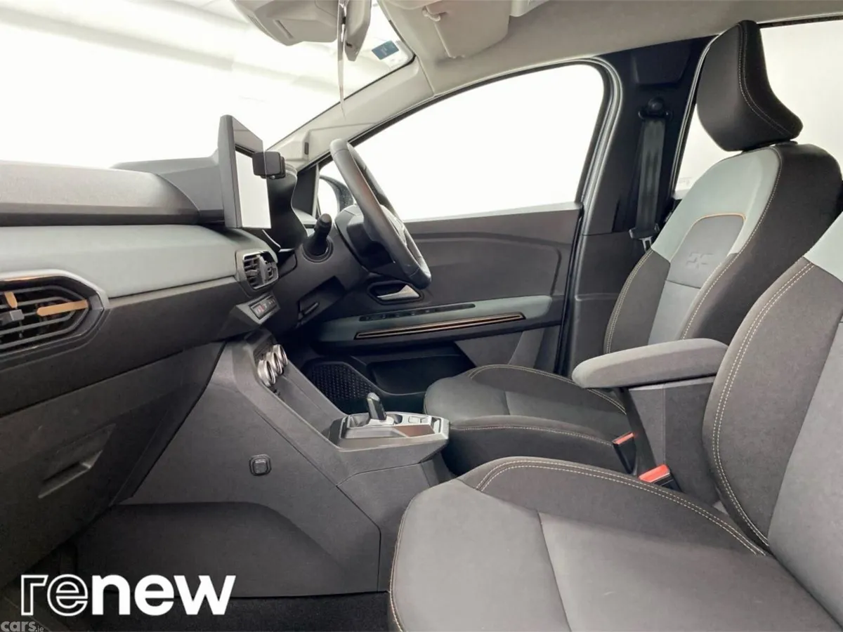Dacia Jogger MPV, Petrol Hybrid, 2026, Grey