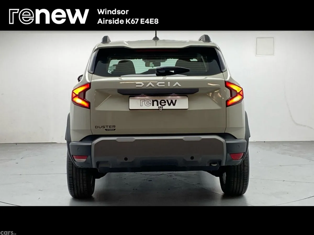 Dacia Duster SUV, Petrol Hybrid, 2026, Brown