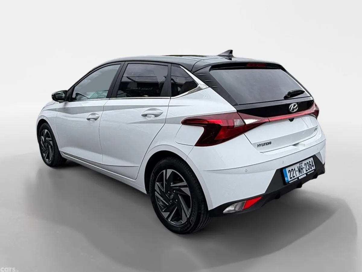 Hyundai i20 Hatchback, Petrol, 2022, White